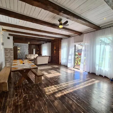Bajari - Viesu Maja Nyaraló Svente